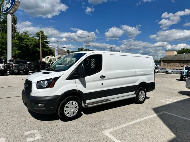 Certified 2025 Ford Transit 250 Low Roof w/ Exterior Upgrade Package RWD image 7