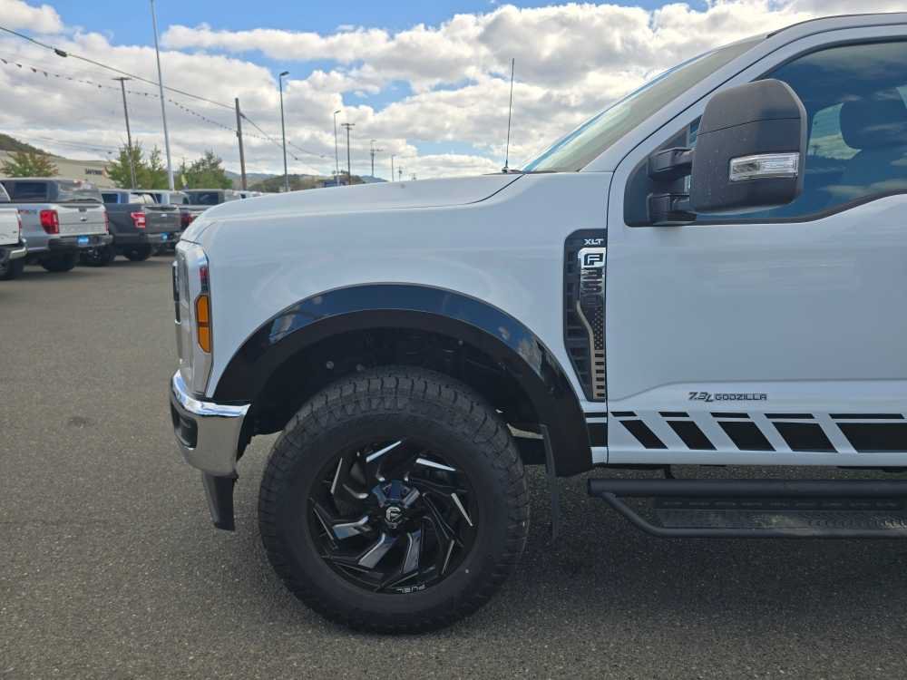 Certified 2025 Ford F350 XLT w/ FX4 Off-Road Package AWD/4WD image 16