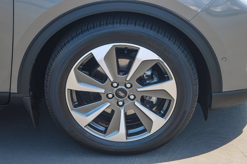 Certified 2023 Ford Escape Platinum w/ Premium Technology Package FWD image 13