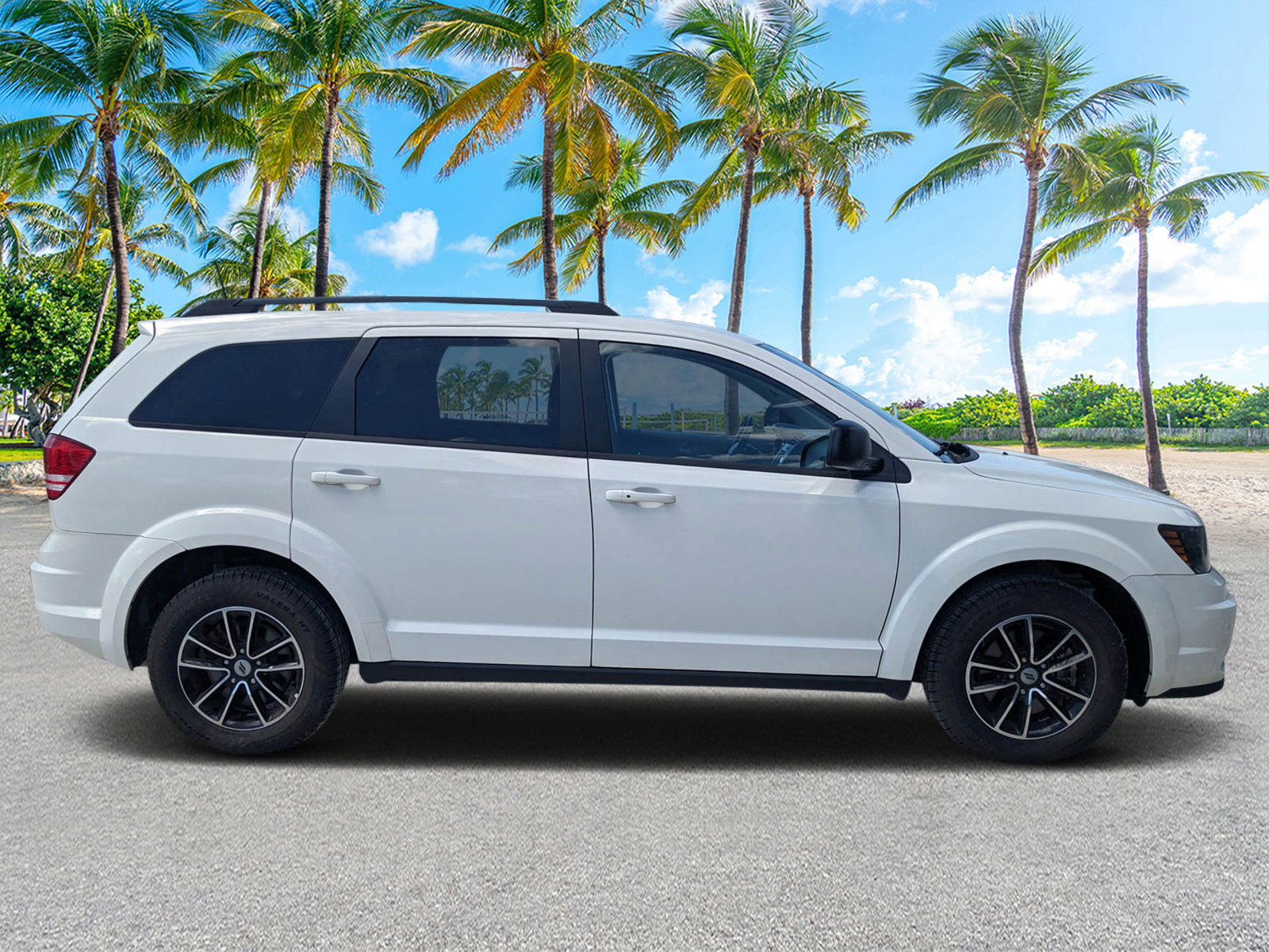 Used 2018 Dodge Journey SE w/ Connectivity Group image 5