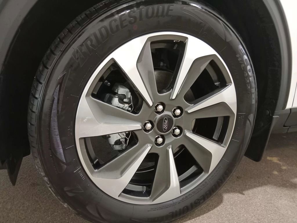 Certified 2023 Ford Escape Platinum image 23