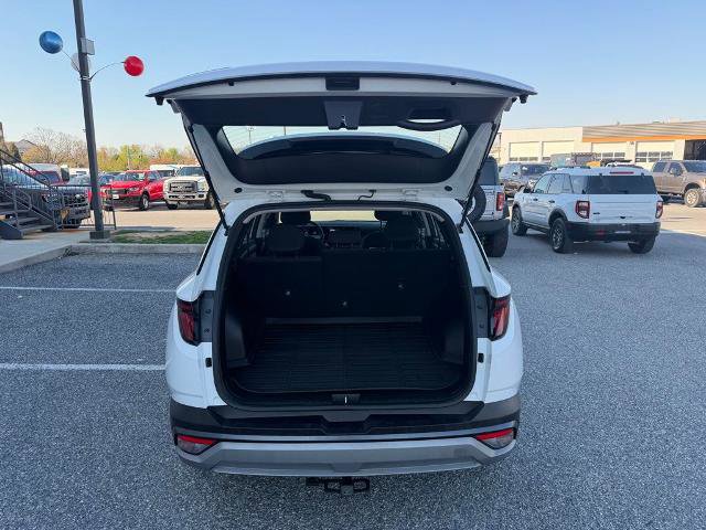 Used 2025 Hyundai Tucson SE FWD image 9