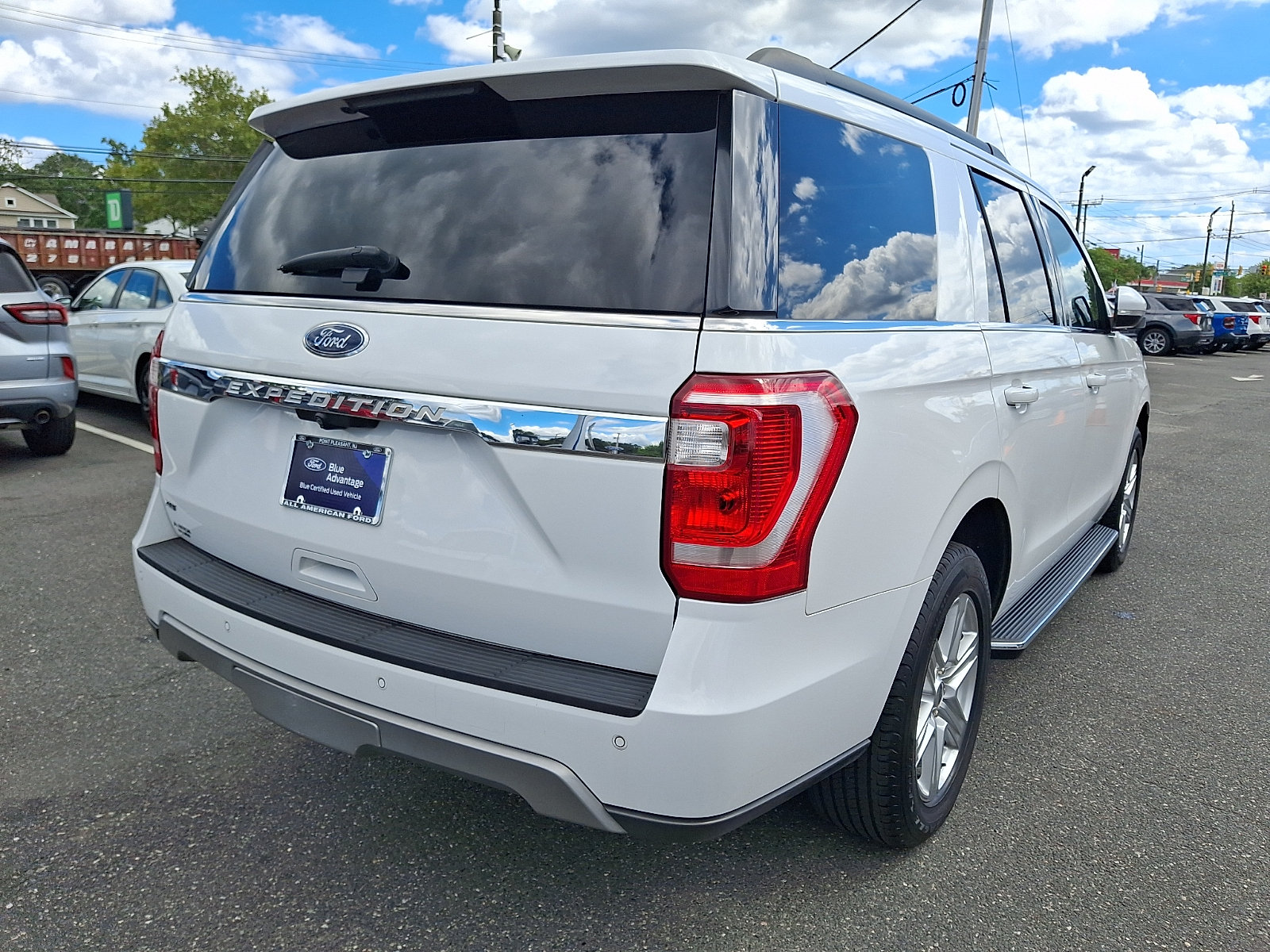 Certified 2020 Ford Expedition XLT w/ Equipment Group 202A AWD/4WD image 10