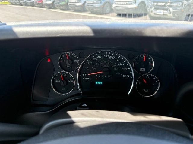 Used 2025 Chevrolet Express 2500 w/ Driver Convenience Package RWD image 17
