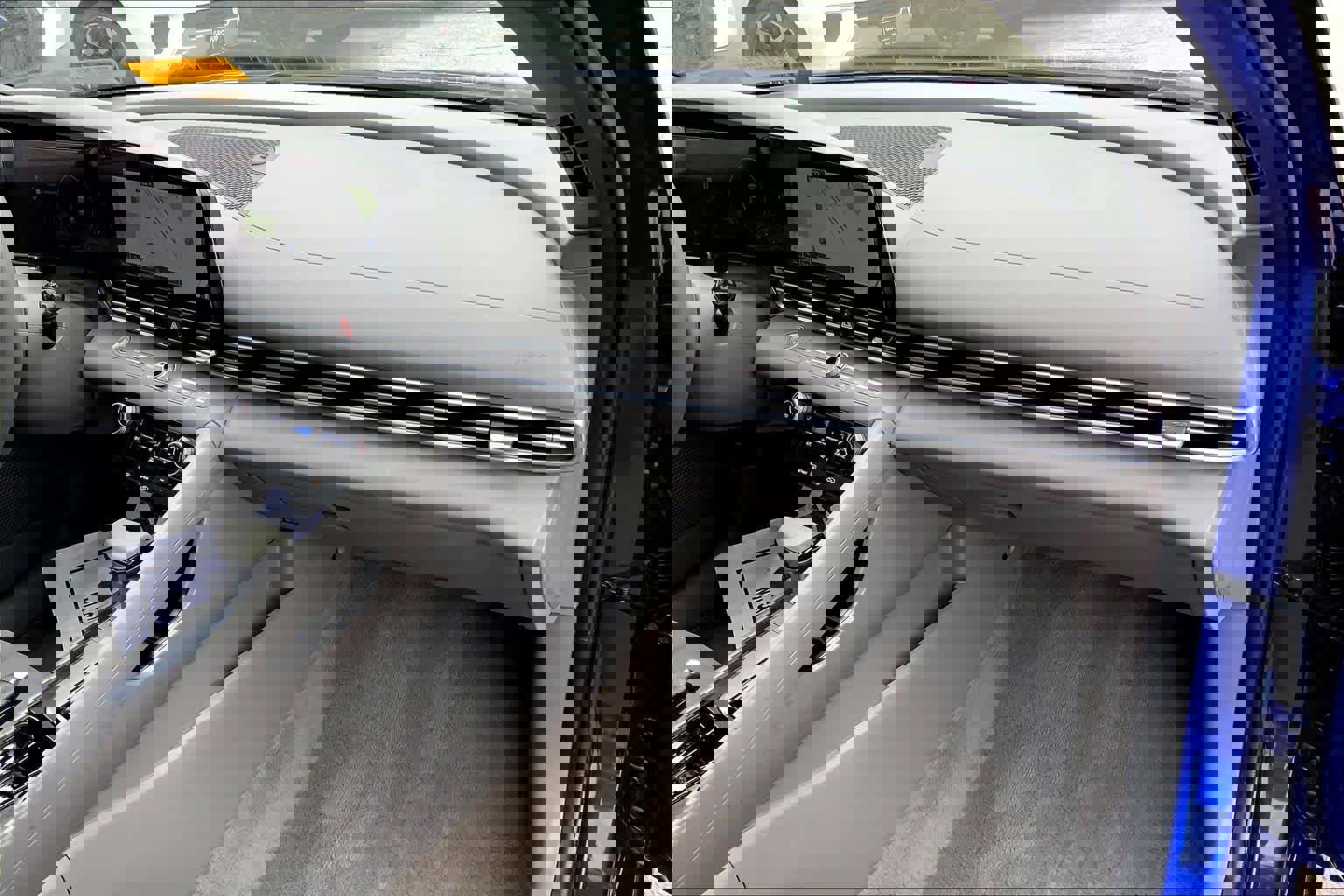 Used 2024 Hyundai Elantra SEL image 16