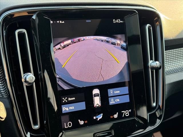 Used 2022 Volvo XC40 T4 R-Design w/ Protection Package Premier FWD image 25