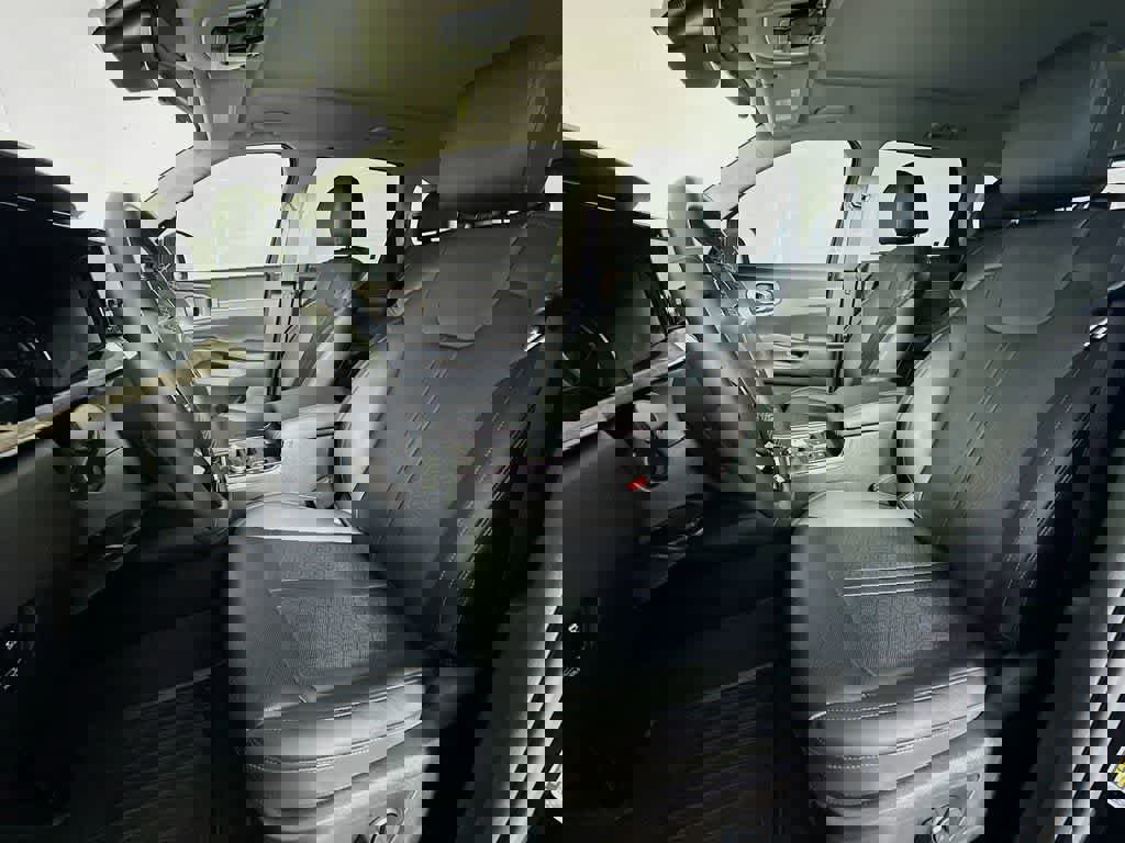 Used 2023 Kia Sorento EX w/ Panoramic Sunroof Package image 15