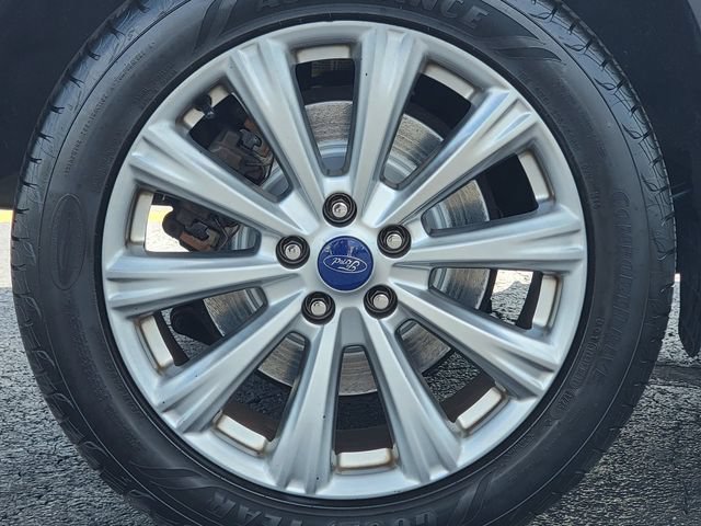 Certified 2017 Ford Escape Titanium FWD image 17