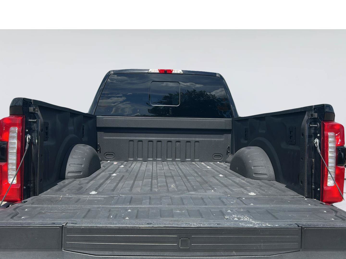 Certified 2025 Ford F250 Lariat w/ Lariat Ultimate Package AWD/4WD image 31