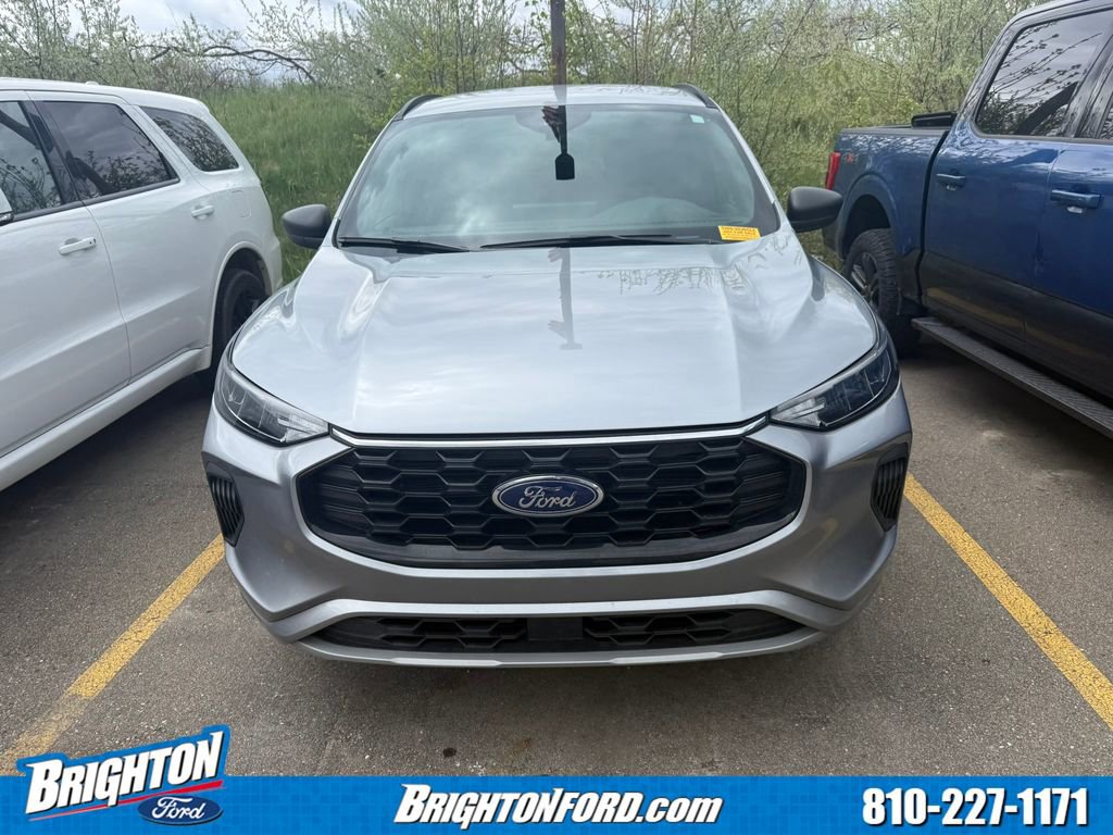 Certified 2023 Ford Escape ST-Line w/ Tech Pack #1 FWD image 2