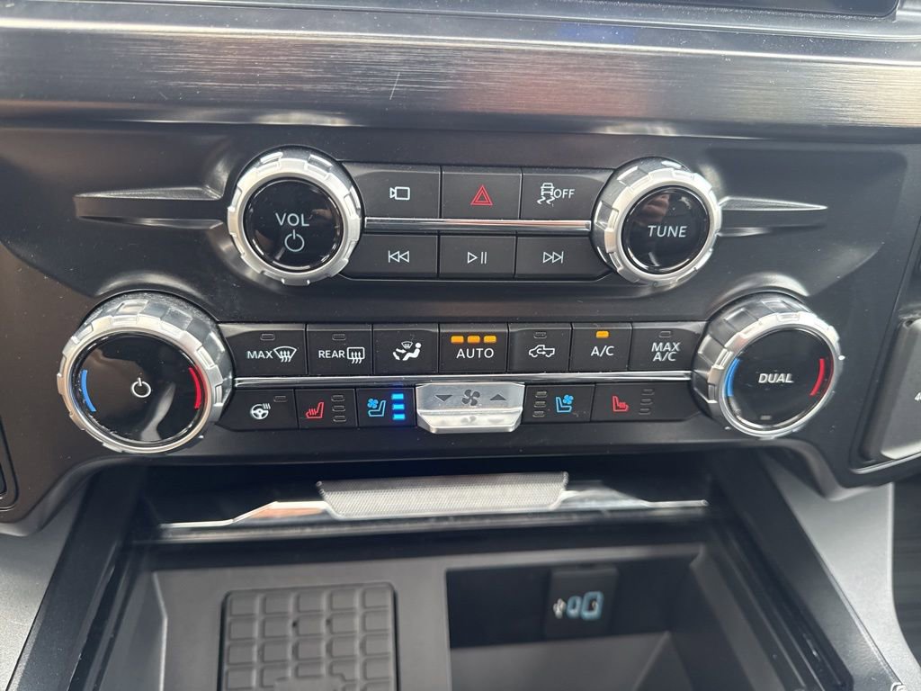 Certified 2025 Ford F350 Lariat w/ Lariat Ultimate Package AWD/4WD image 22
