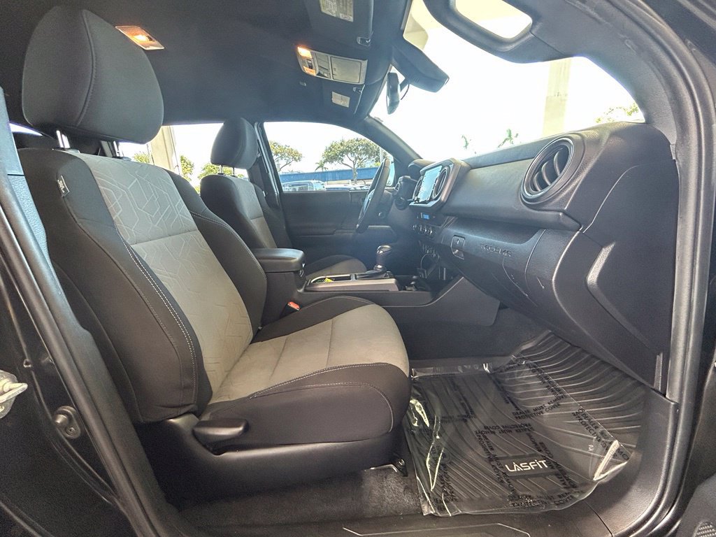Used 2023 Toyota Tacoma TRD Off-Road w/ Technology Package RWD image 24