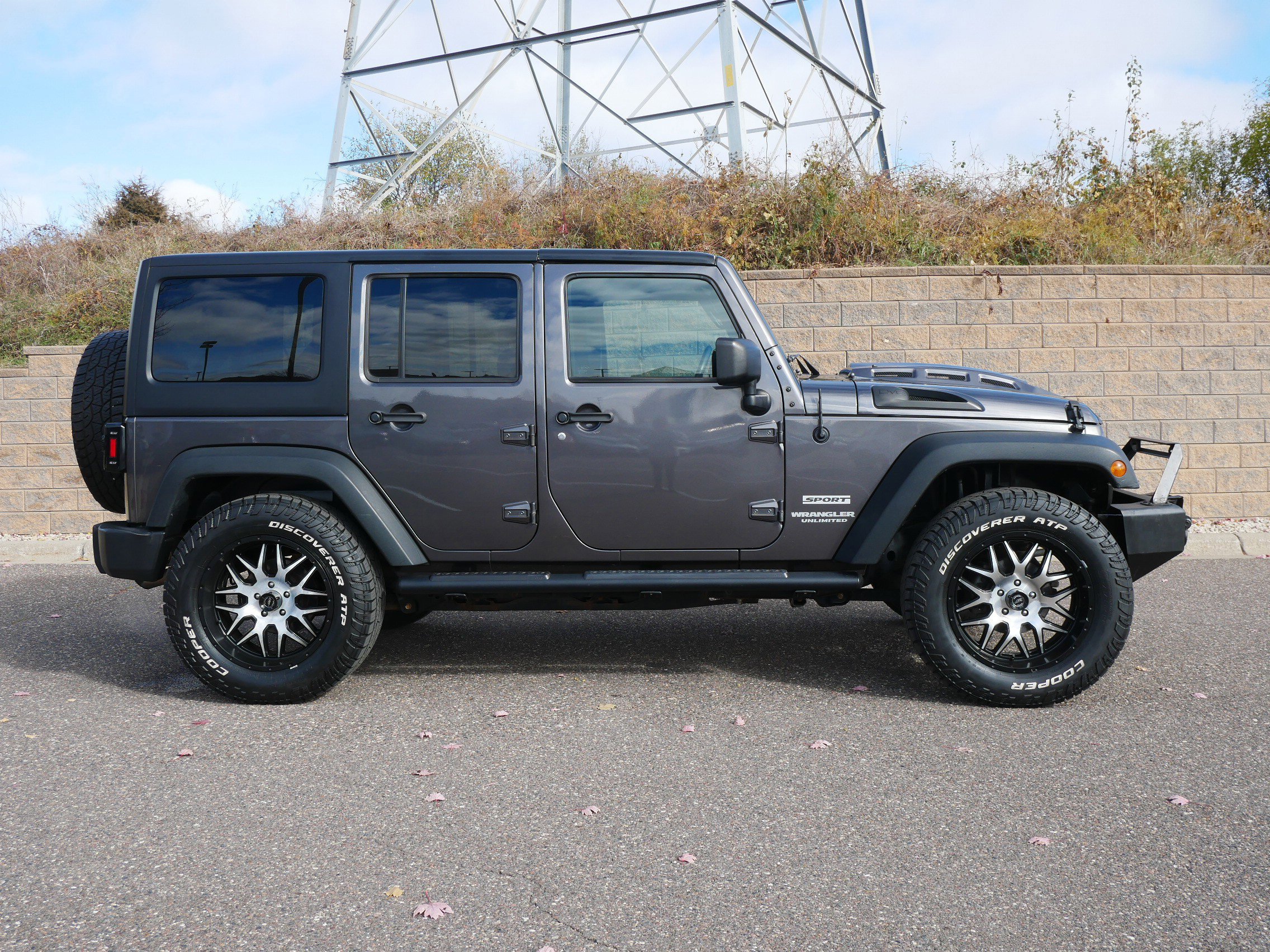 Used 2017 Jeep Wrangler Unlimited Sport w/ Quick Order Package 24S image 9