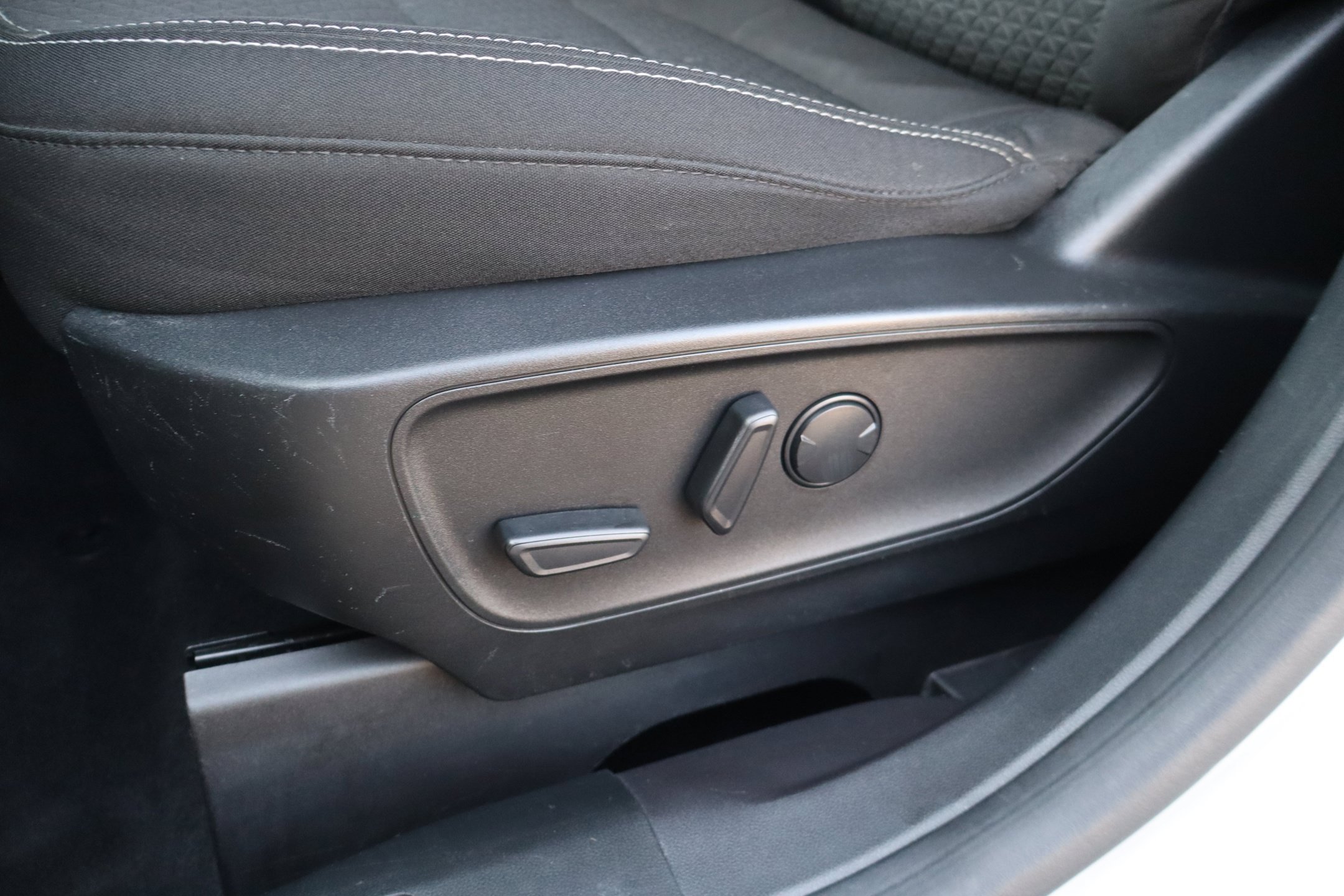 Certified 2023 Ford Escape Active FWD image 15