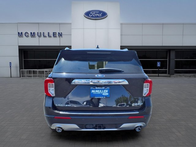 Certified 2023 Ford Explorer Limited w/ Limited Technology Package AWD/4WD image 4