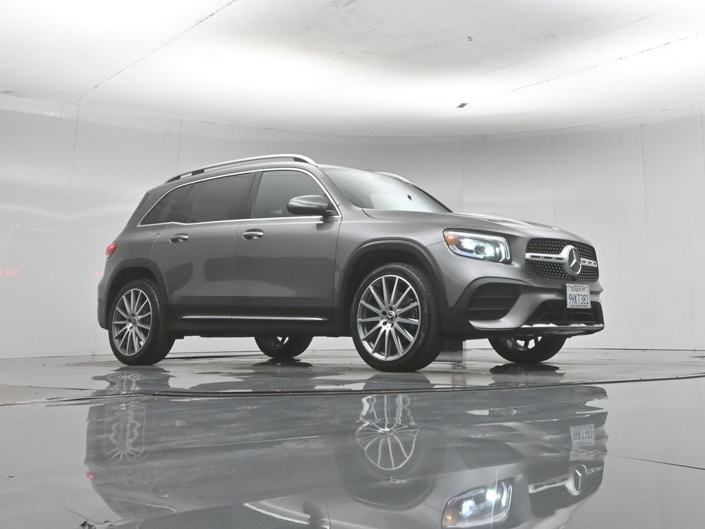 Used 2021 Mercedes-Benz GLB 250 image 3