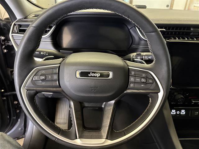 Used 2024 Jeep Grand Cherokee L Limited AWD/4WD image 16