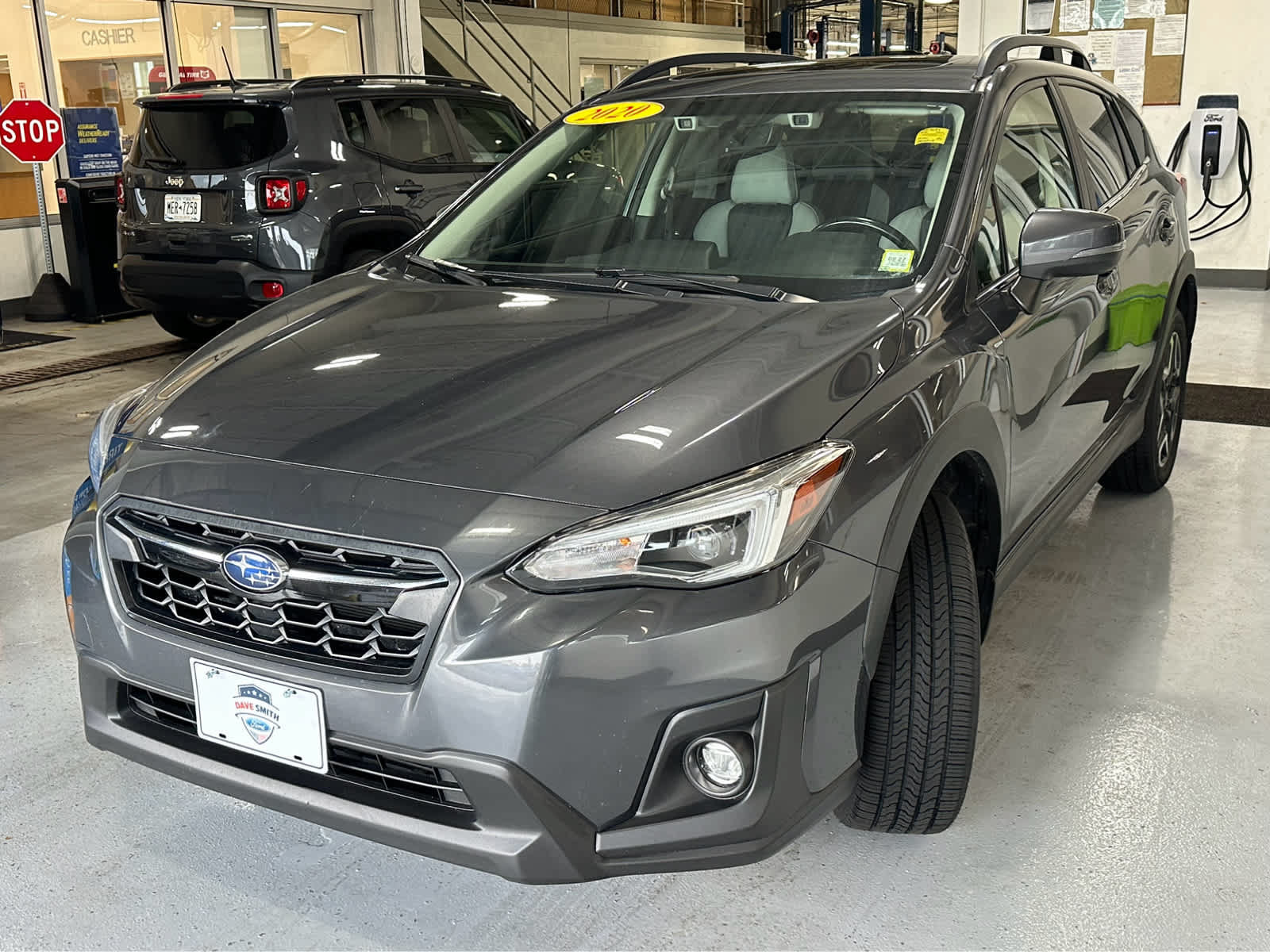 Used 2020 Subaru Crosstrek 2.0i Limited w/ Moonroof Package w/Navigation AWD/4WD image 3