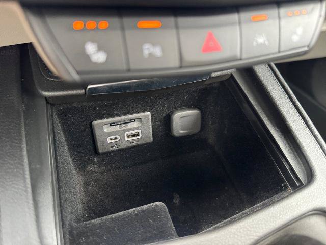 Used 2020 Cadillac XT4 Premium Luxury w/ LPO, Radiant Package FWD image 23