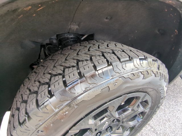 Used 2026 Chevrolet Colorado Trail Boss AWD/4WD image 12