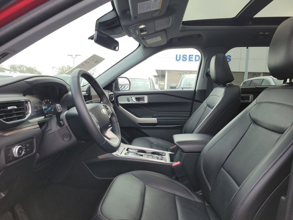 Certified 2023 Ford Explorer Limited w/ Equipment Group 301A image 16
