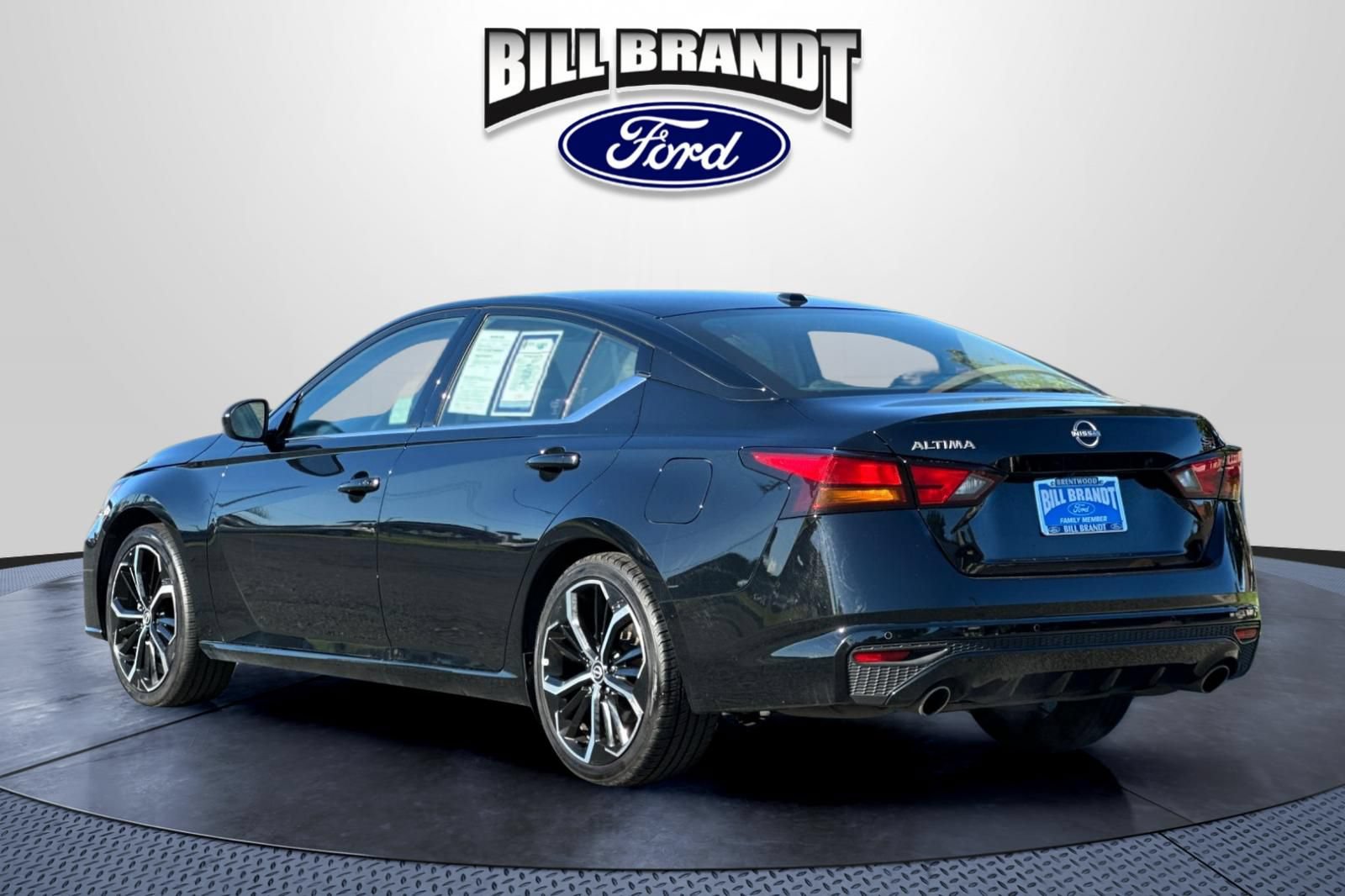 Used 2025 Nissan Altima 2.5 SR FWD image 5
