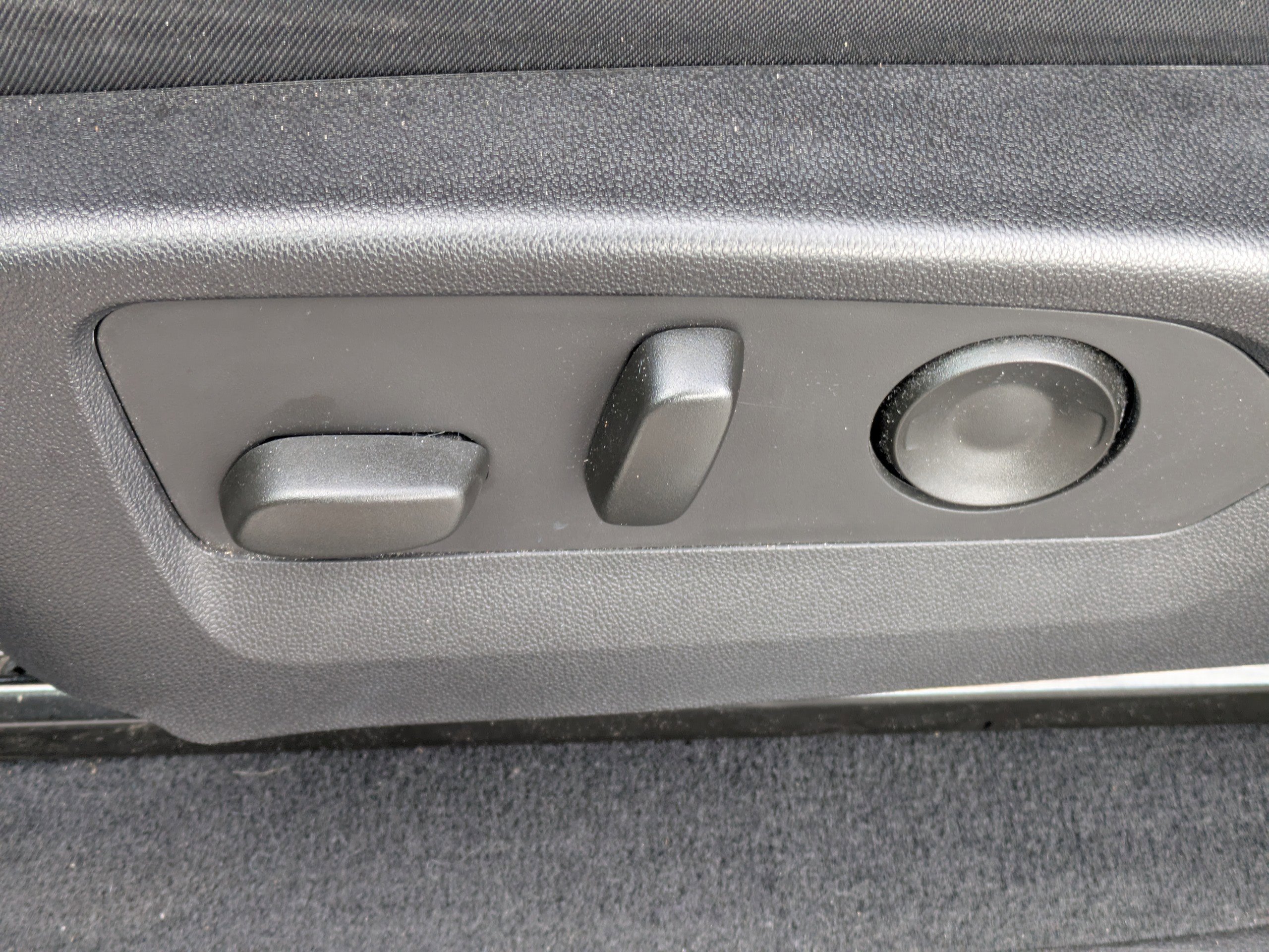 Used 2024 Chevrolet Colorado LT w/ LT Convenience Package II image 23