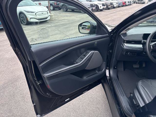 Certified 2023 Ford Mustang Mach-E Select RWD image 28