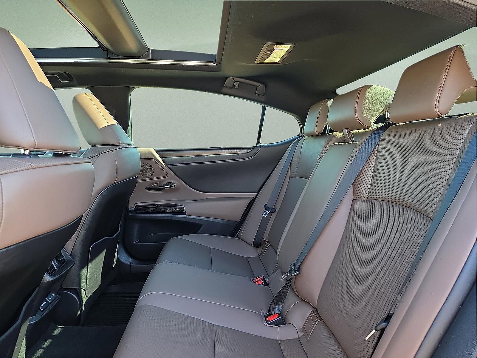 Used 2023 Lexus ES 350 w/ Premium Package image 10