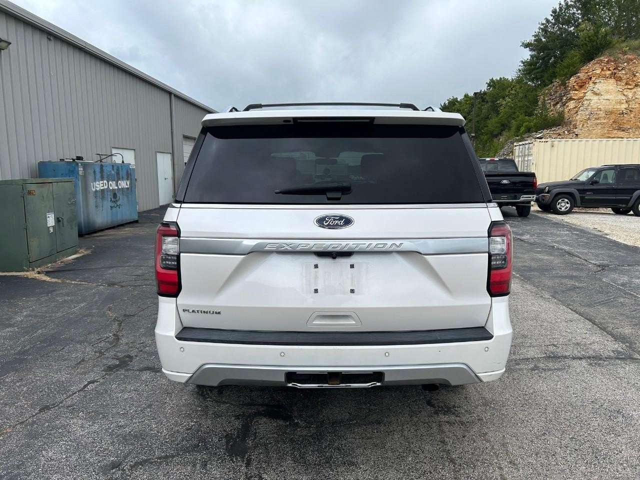 Certified 2019 Ford Expedition Platinum RWD image 3