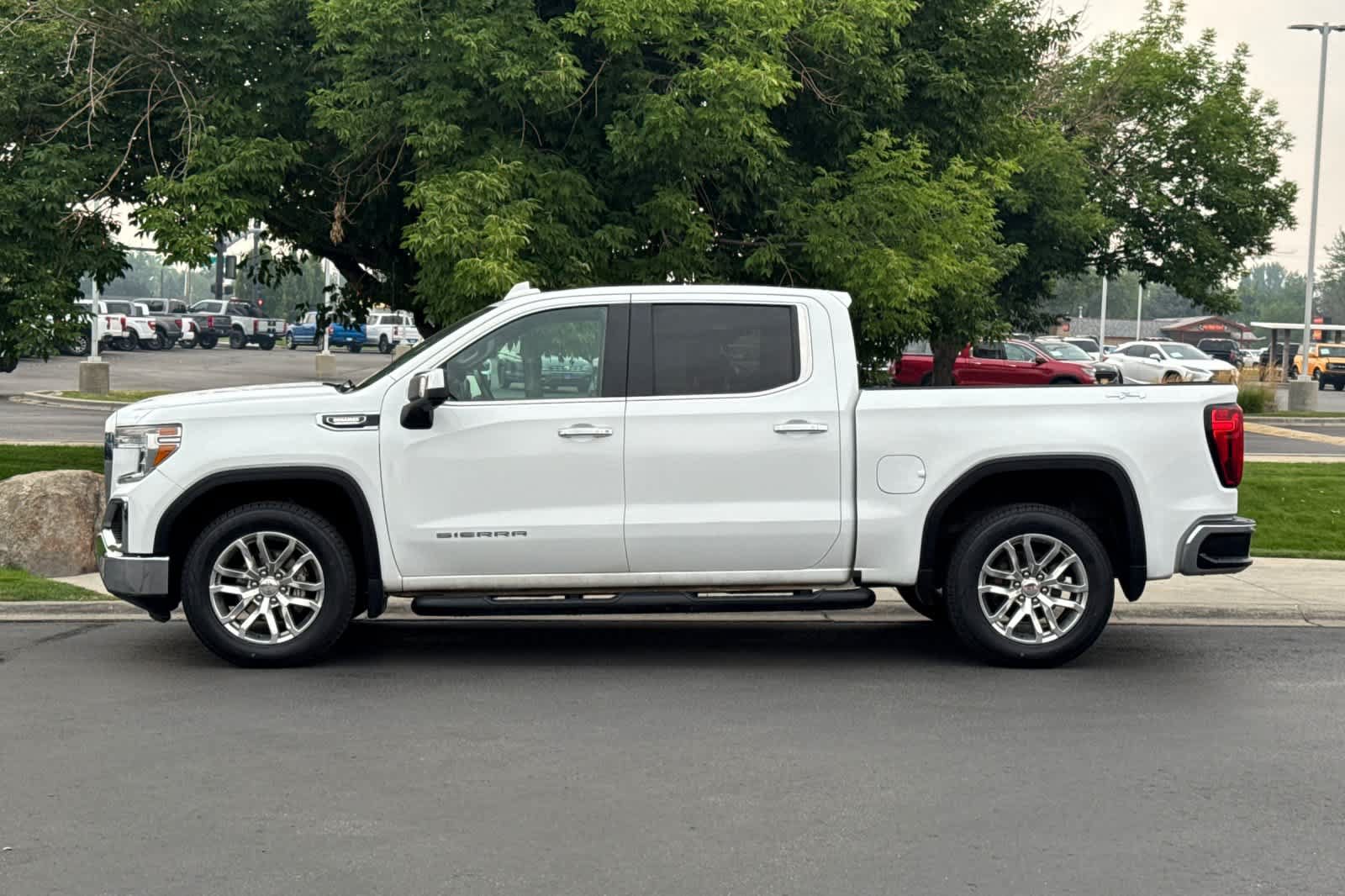 Used 2022 GMC Sierra 1500 SLT w/ SLT Convenience Package AWD/4WD image 5