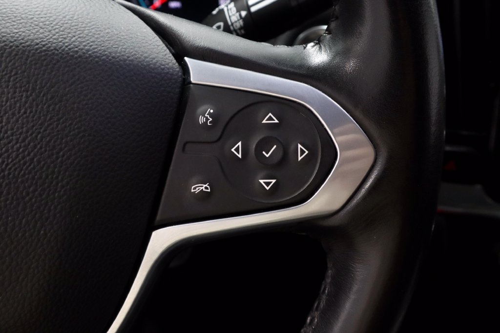 Used 2021 Chevrolet Traverse LT FWD image 29