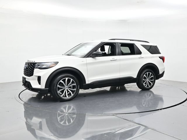 Certified 2025 Ford Explorer ST-Line AWD/4WD image 5