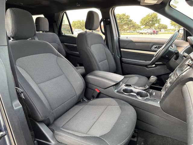 Certified 2018 Ford Explorer XLT w/ Equipment Group 201A FWD image 24