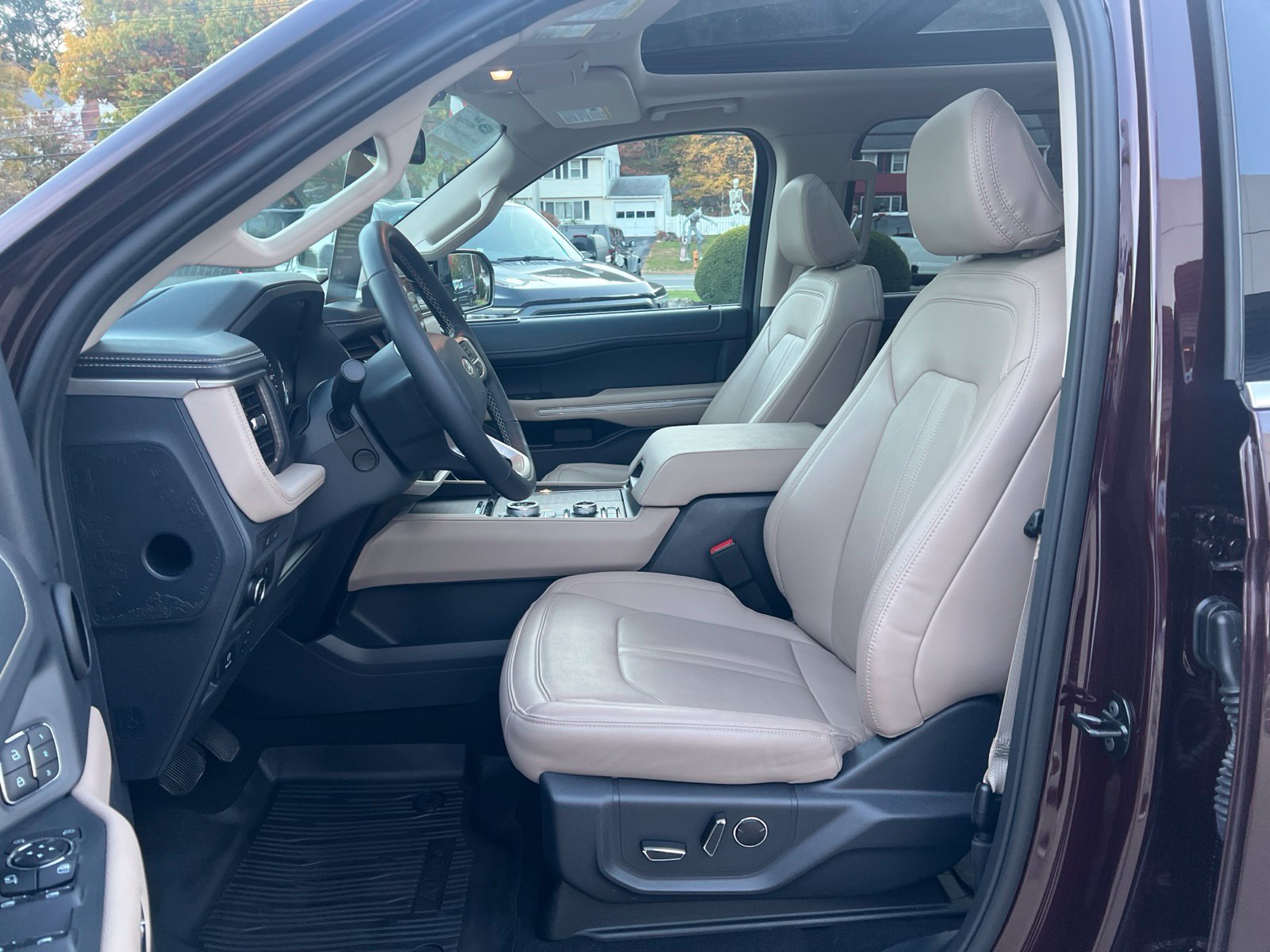 Certified 2024 Ford Expedition Limited AWD/4WD image 20