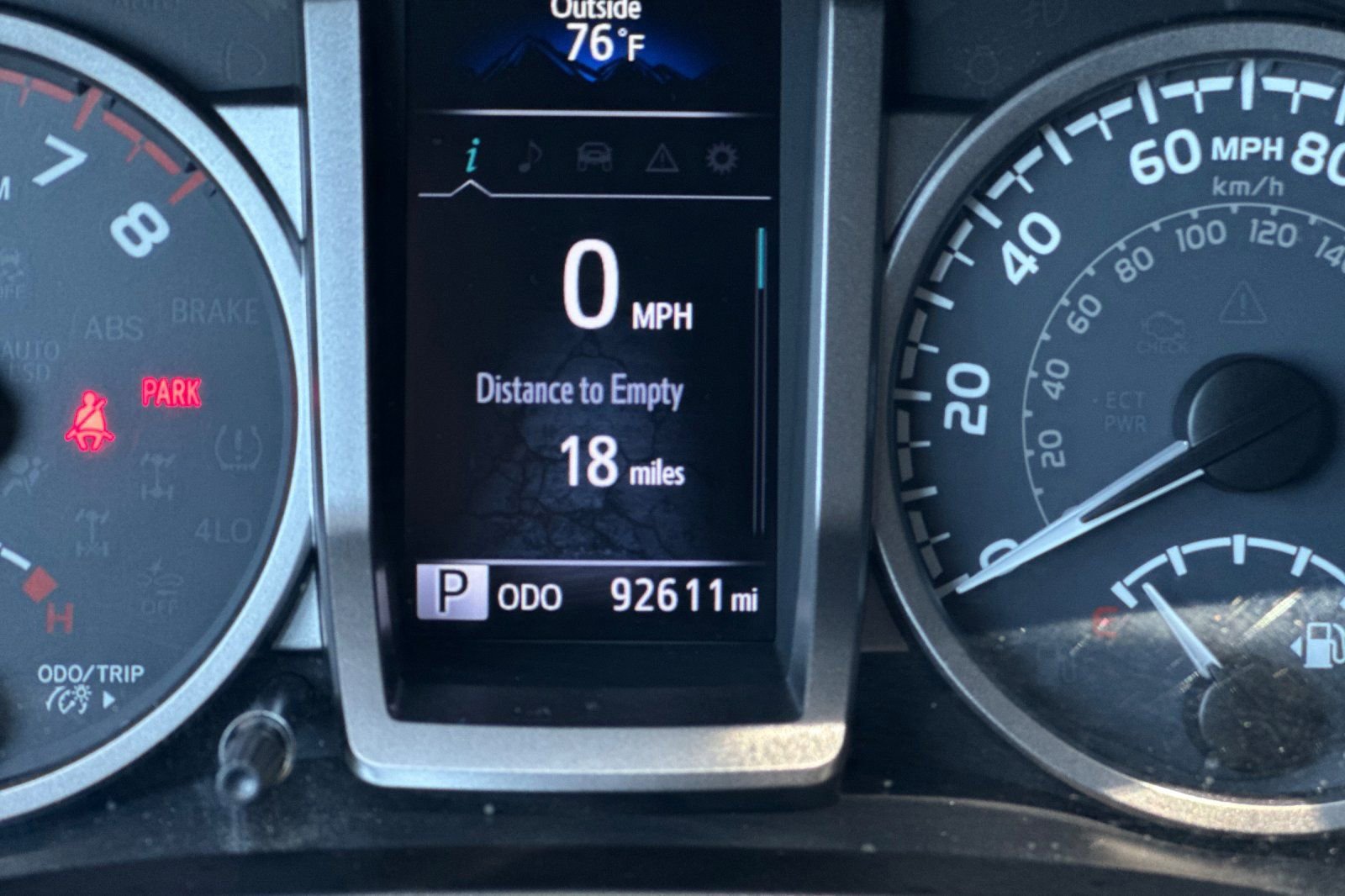 Used 2018 Toyota Tacoma SR5 RWD image 22