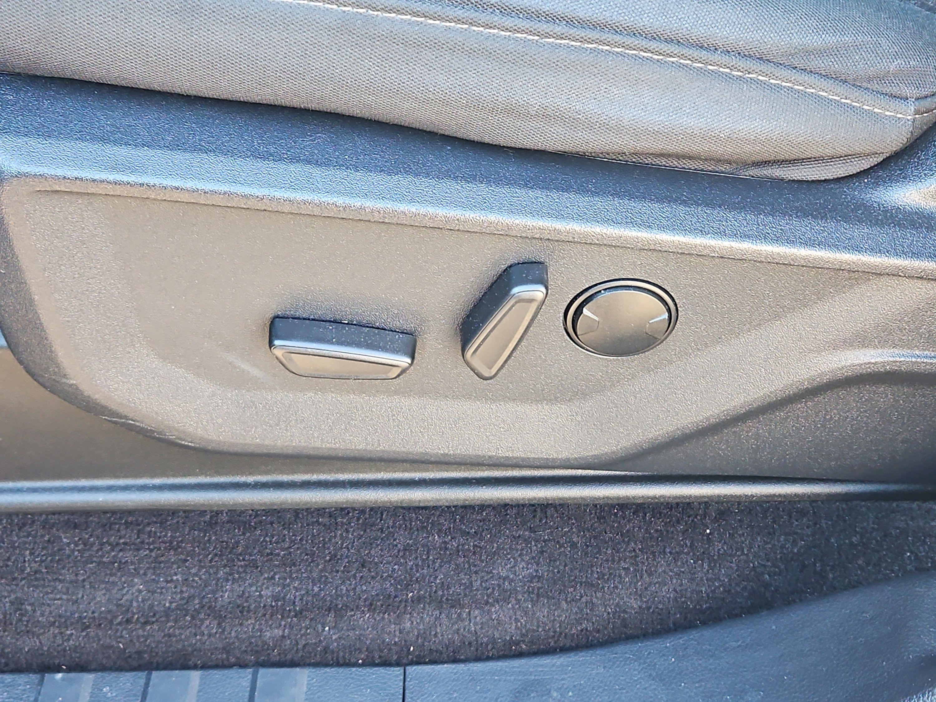 Certified 2022 Ford F150 XLT w/ Equipment Group 302A High image 23