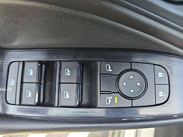 Used 2024 Nissan Rogue S AWD/4WD image 26
