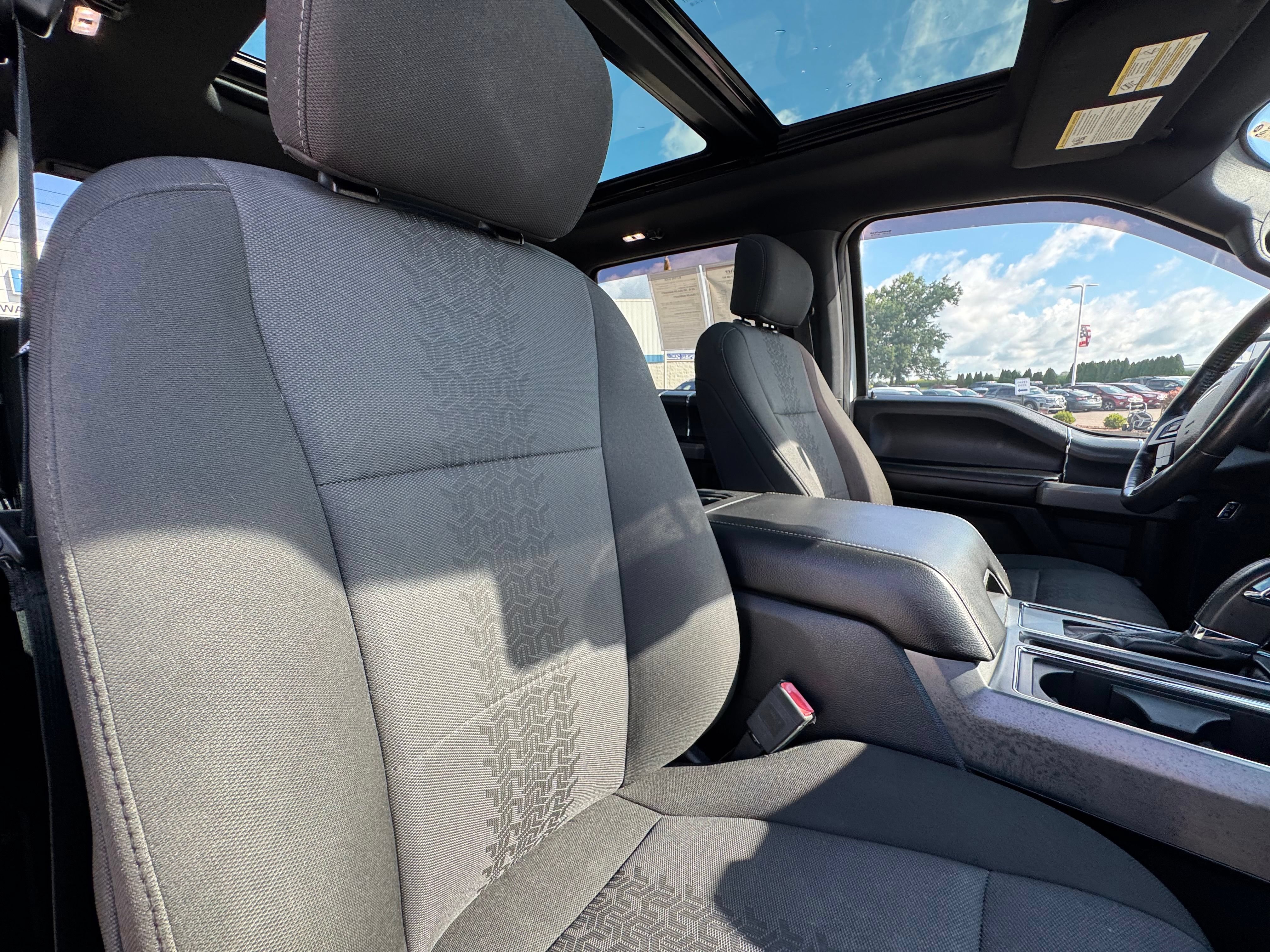Certified 2018 Ford F150 XLT w/ Equipment Group 302A Luxury AWD/4WD image 33