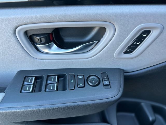 Used 2025 Honda Pilot Touring image 14