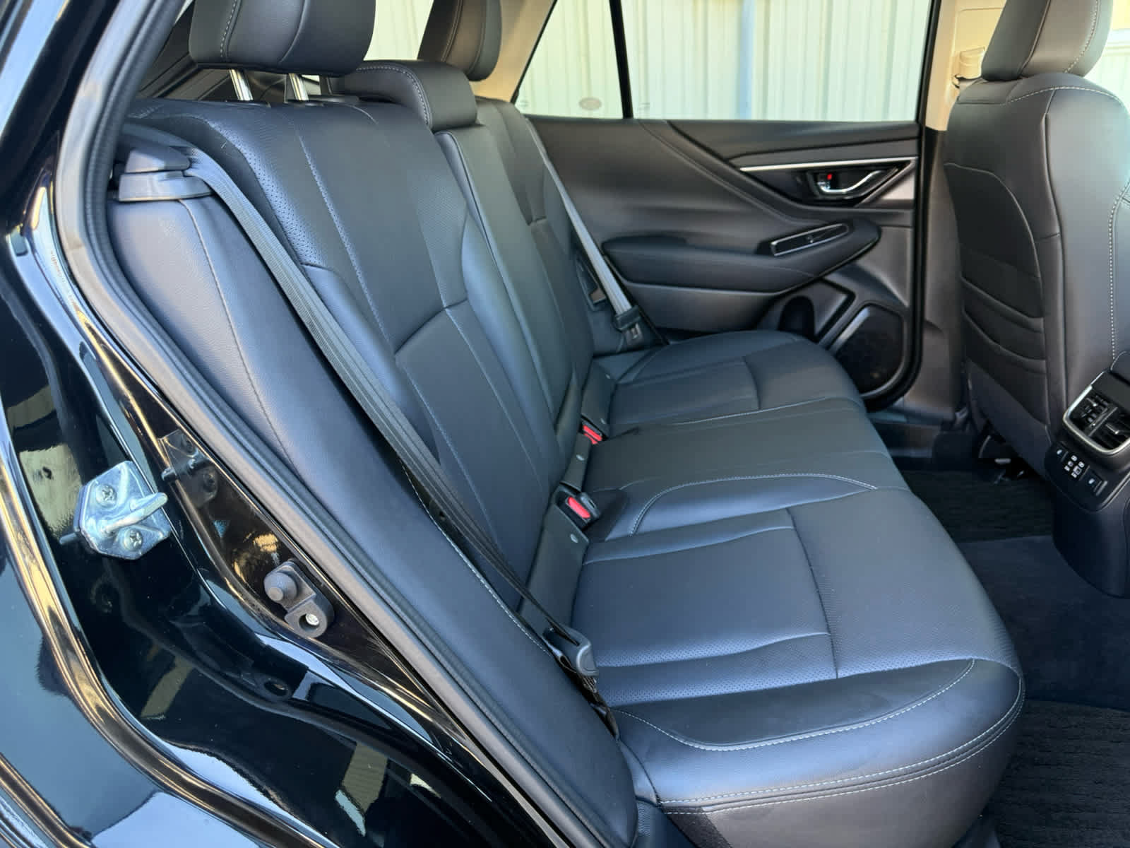 Used 2024 Subaru Outback Limited AWD/4WD image 7