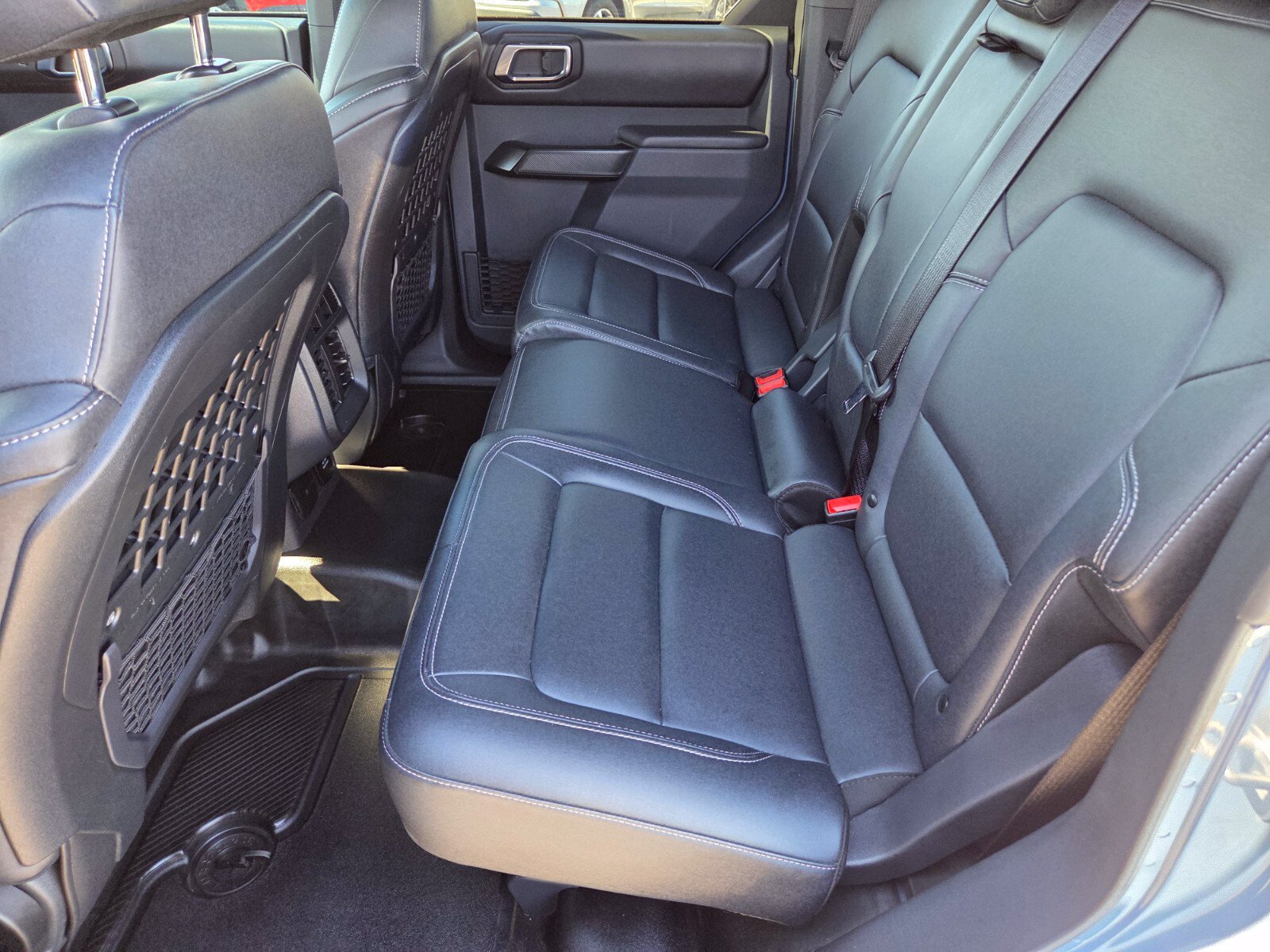 Certified 2025 Ford Bronco Badlands AWD/4WD image 11