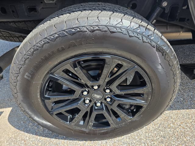 Certified 2025 Ford F150 Platinum w/ Equipment Group 702A High AWD/4WD image 9