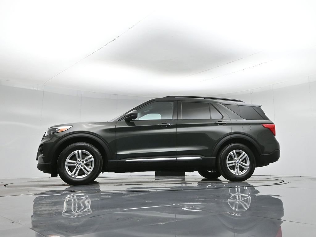 Certified 2022 Ford Explorer XLT image 57