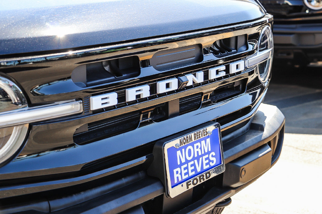 Certified 2025 Ford Bronco Outer Banks AWD/4WD image 8