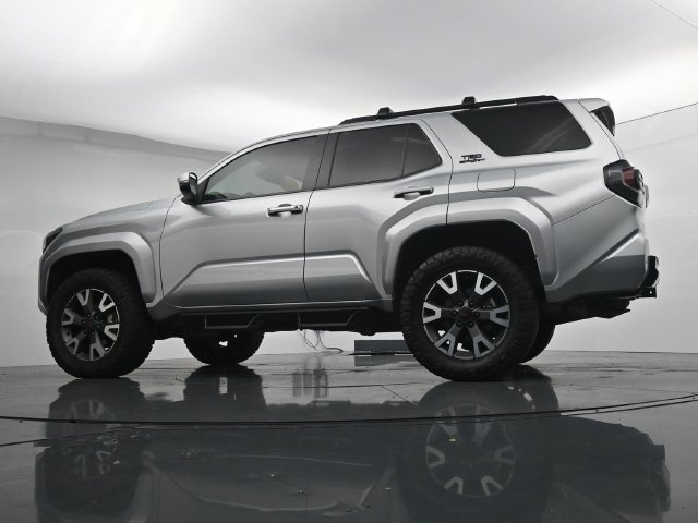 Used 2025 Toyota 4Runner TRD Sport AWD/4WD image 34