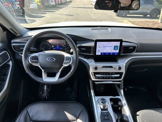 Certified 2023 Ford Explorer XLT w/ Equipment Group 202A image 15