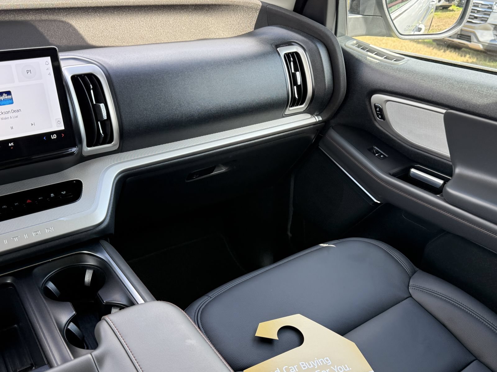 Certified 2025 Ford Expedition Active RWD image 23