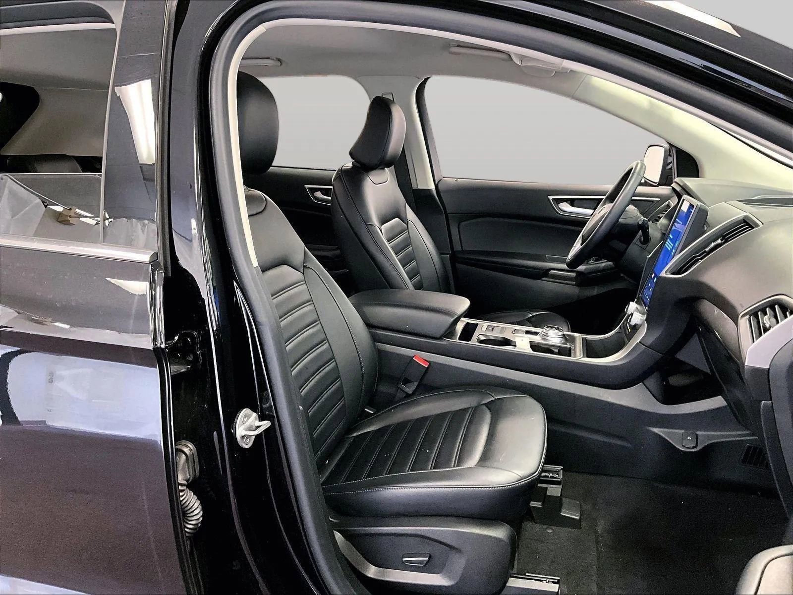 Certified 2023 Ford Edge SEL w/ Convenience Package image 7