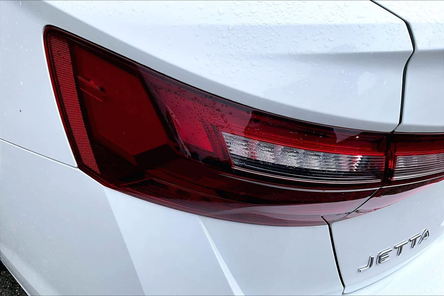 Used 2023 Volkswagen Jetta SE FWD image 27